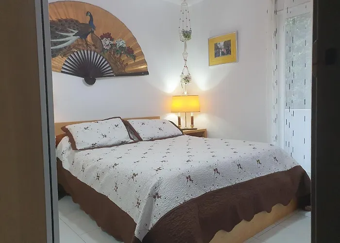 Con Oficina Y Vistas Al Mar