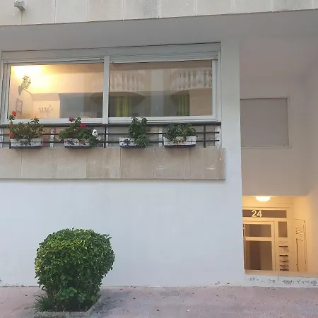 Con Oficina Y Vistas Al Mar דירה